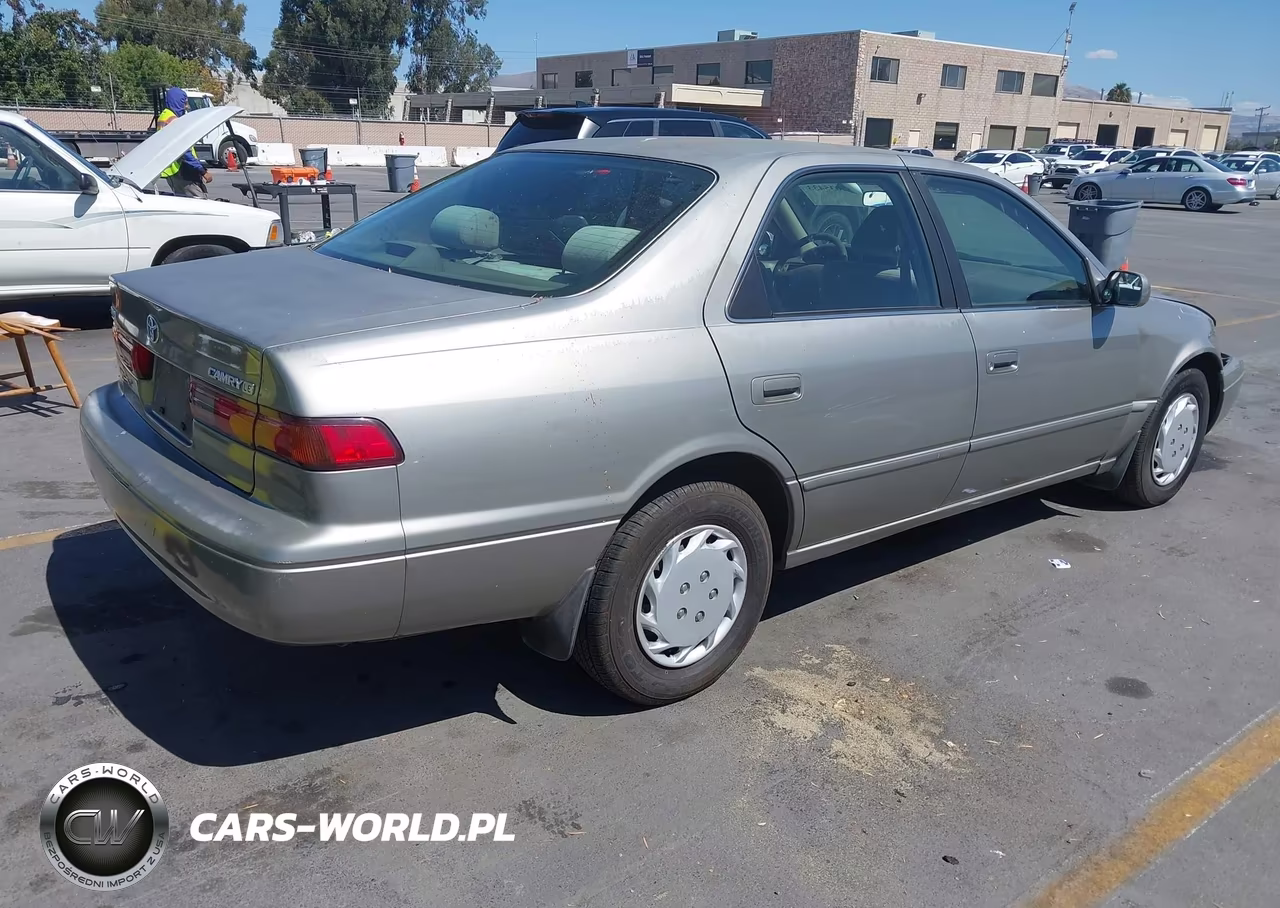 1998 Toyota Camry Le VIN:JT2BG22K7W0248519 - 4