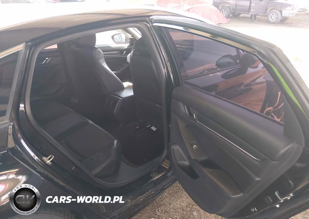 2018 Honda Accord Sport 2.0T VIN:1HGCV2F31JA049748 - 8