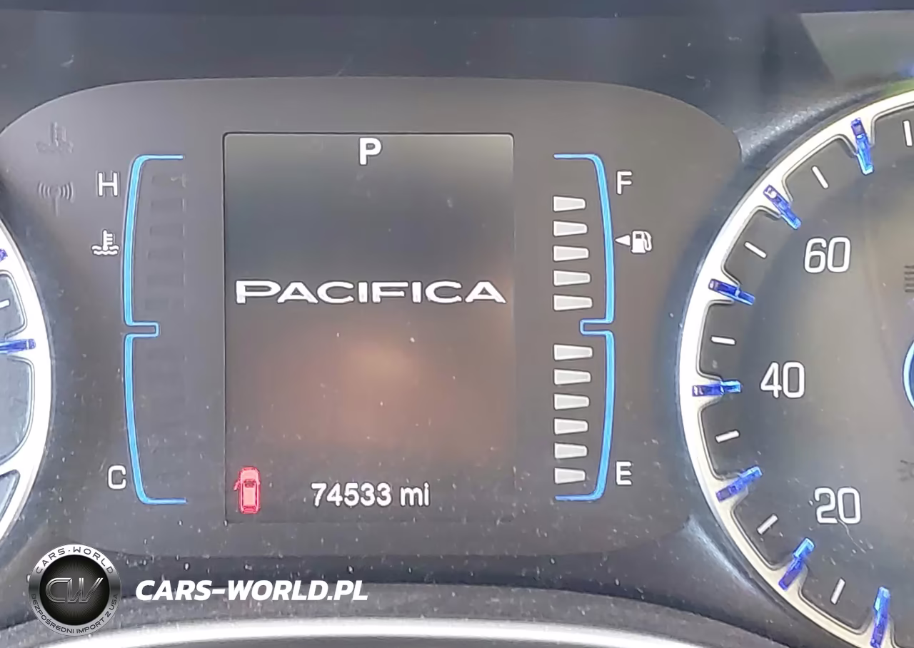 2017 Chrysler Pacifica Touring VIN:2C4RC1DGXHR588163 - 15
