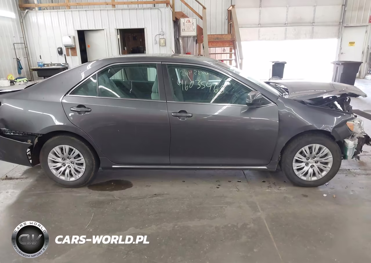 2014 Toyota Camry Le VIN:4T4BF1FK7ER359286 - 14