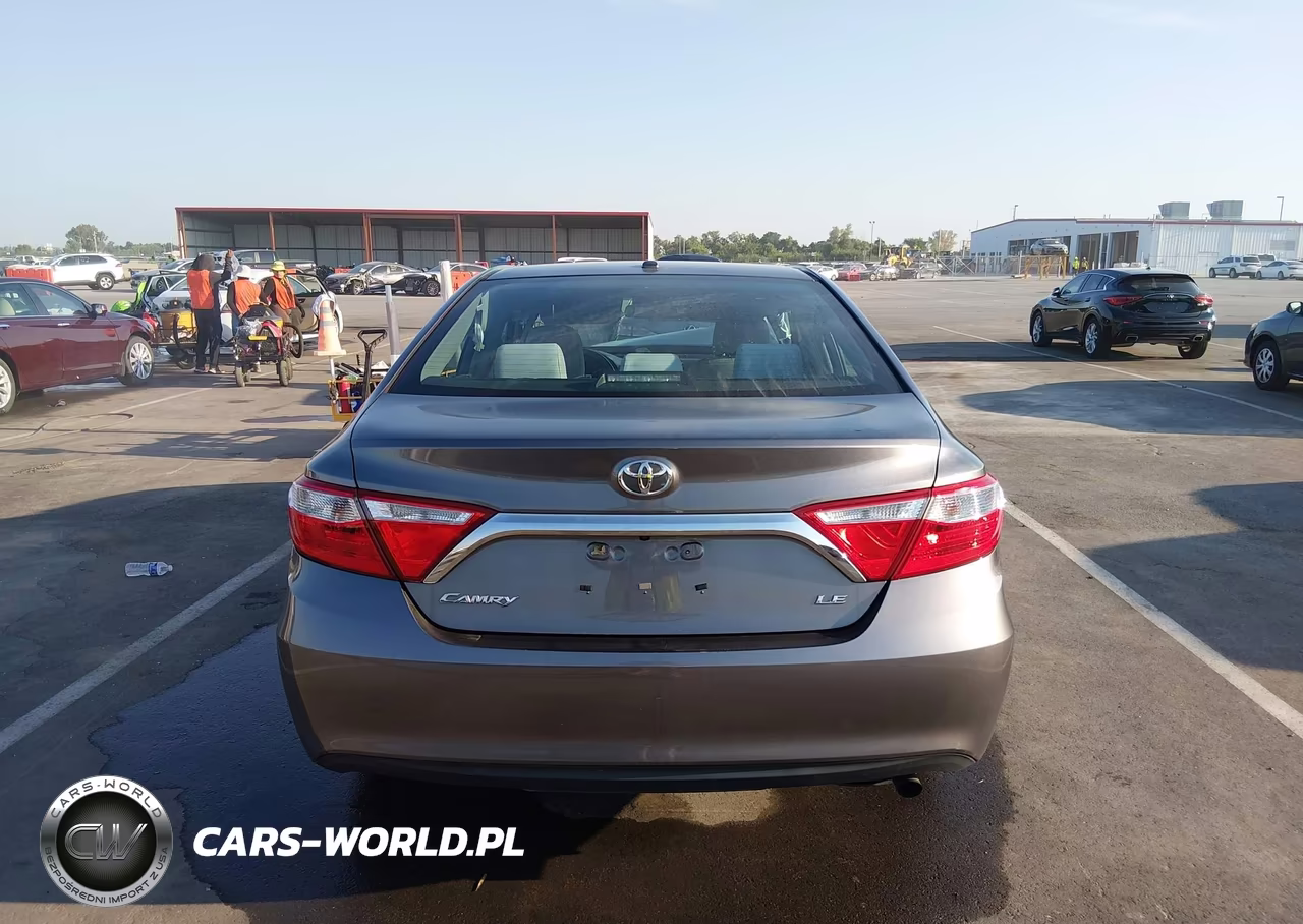 2016 Toyota Camry Le VIN:4T4BF1FK3GR519327 - 16