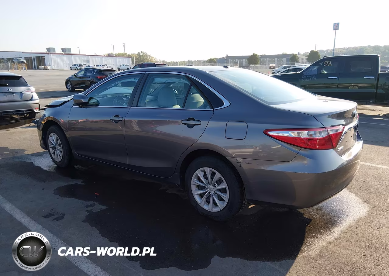 2016 Toyota Camry Le VIN:4T4BF1FK3GR519327 - 3