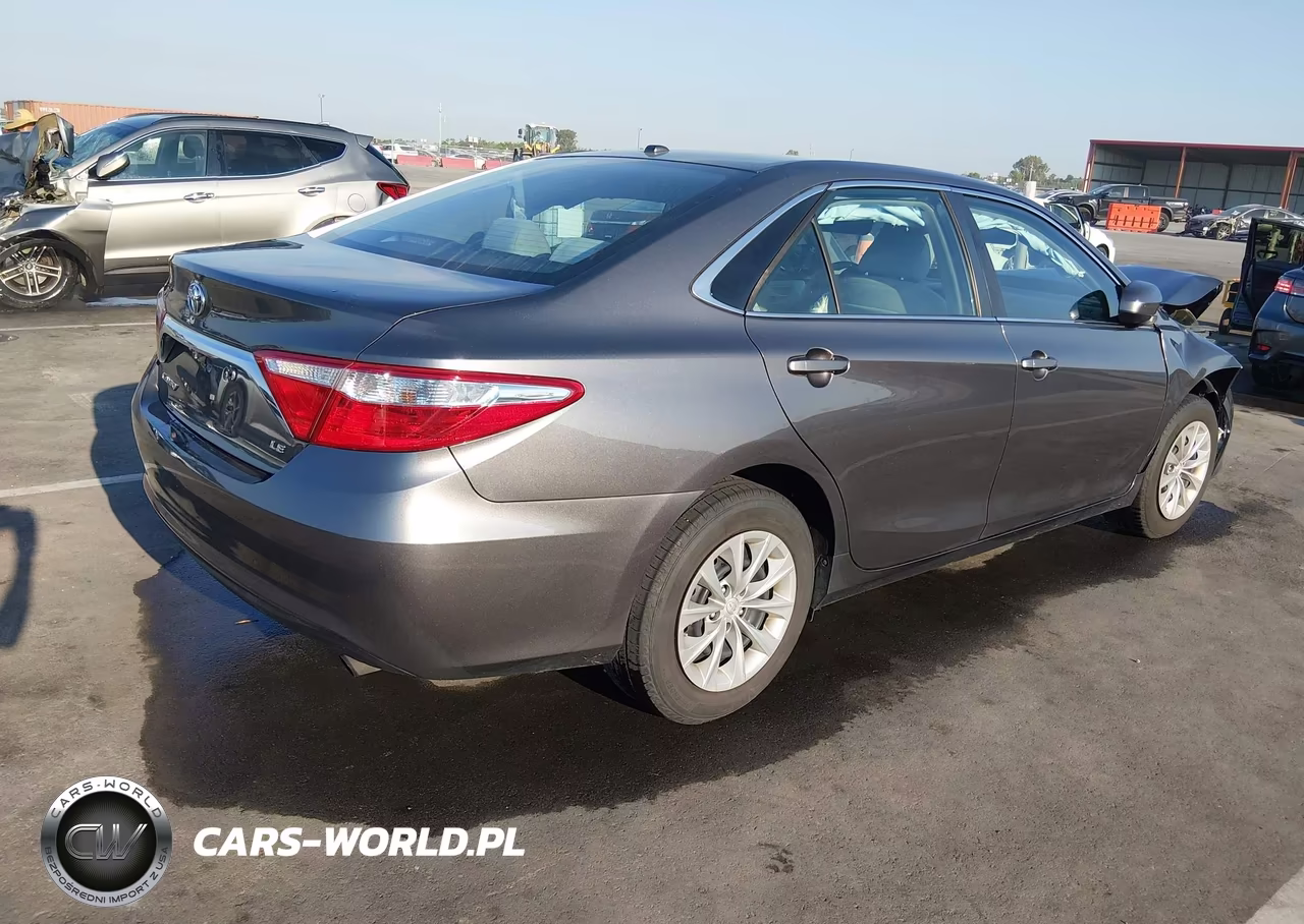 2016 Toyota Camry Le VIN:4T4BF1FK3GR519327 - 4