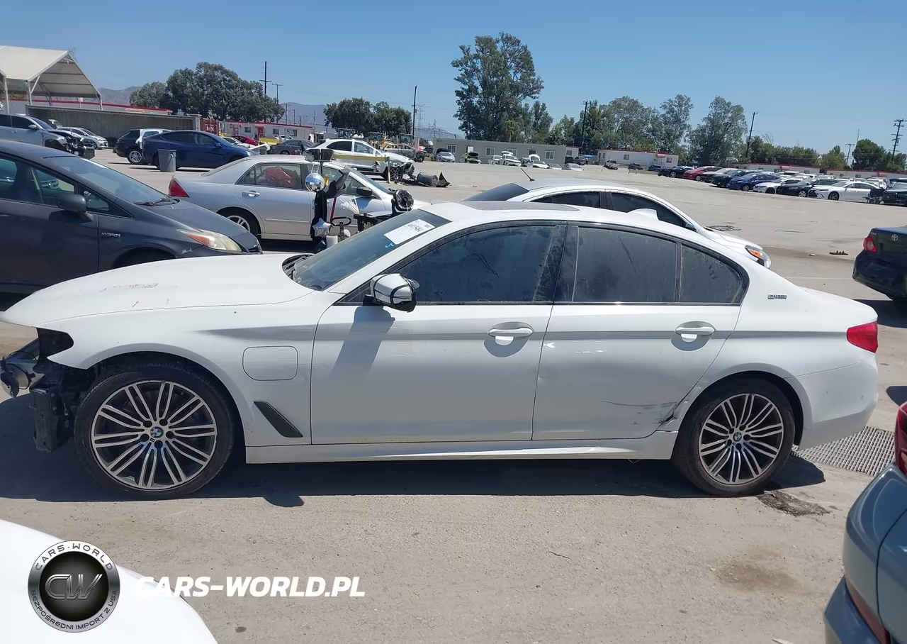 2019 BMW 530E Iperformance VIN:WBAJA9C51KB398594 - 15