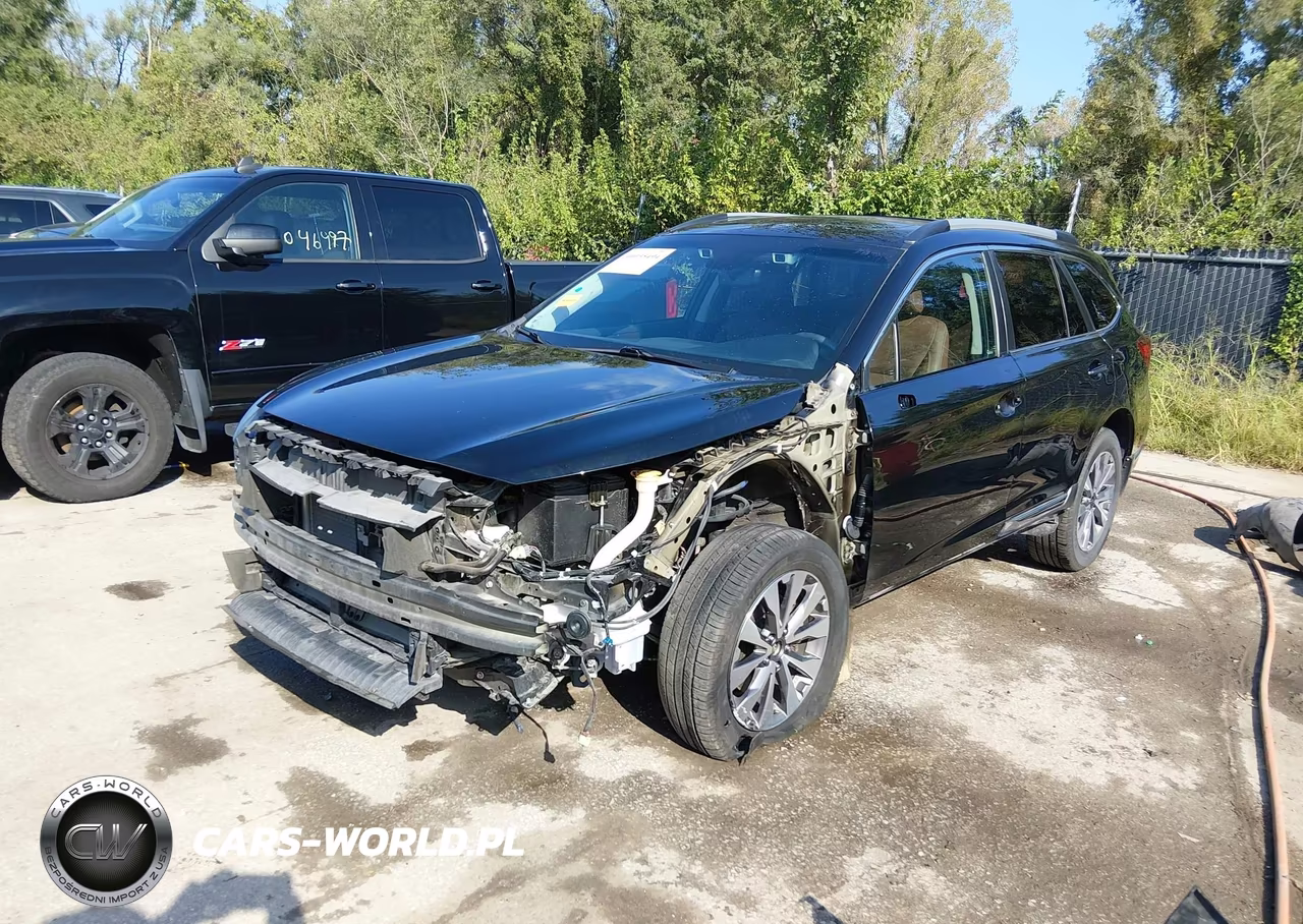 2018 Subaru Outback 3.6R Touring VIN:4S4BSETC6J3388207 - 2