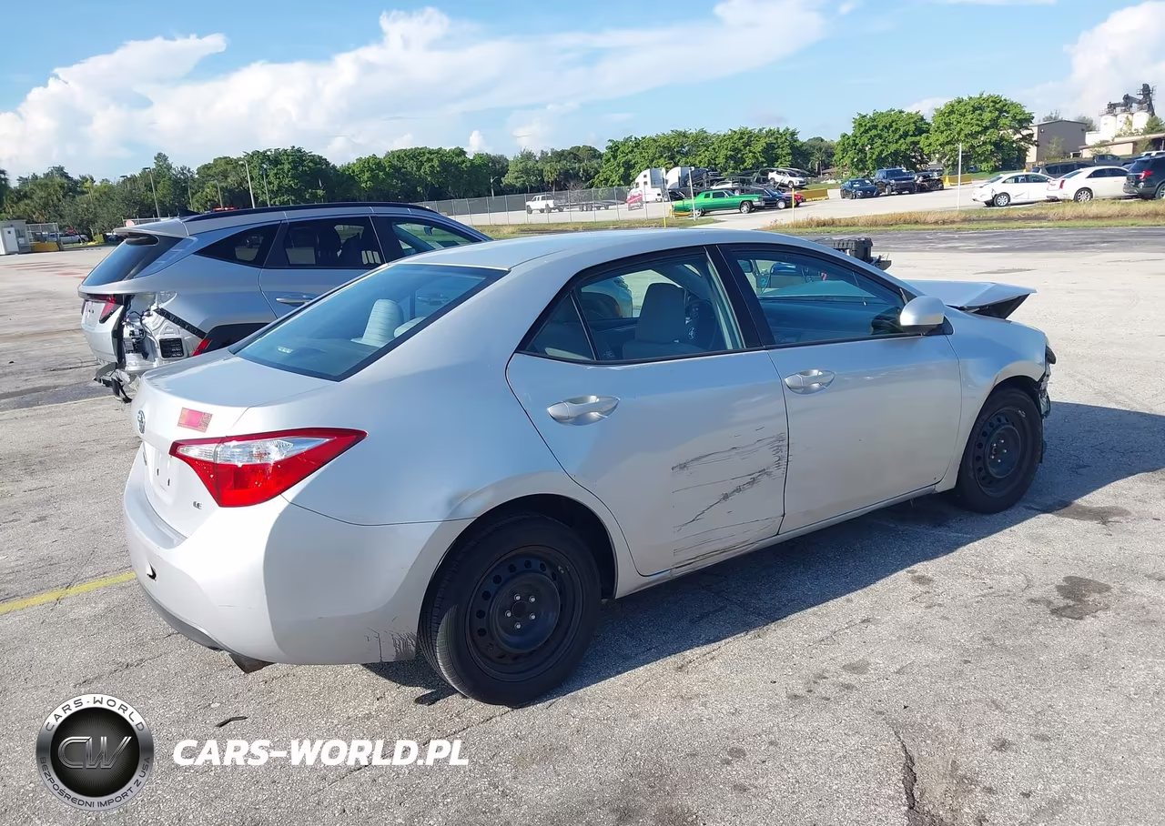 2016 Toyota Corolla Le VIN:2T1BURHE8GC606597 - 4