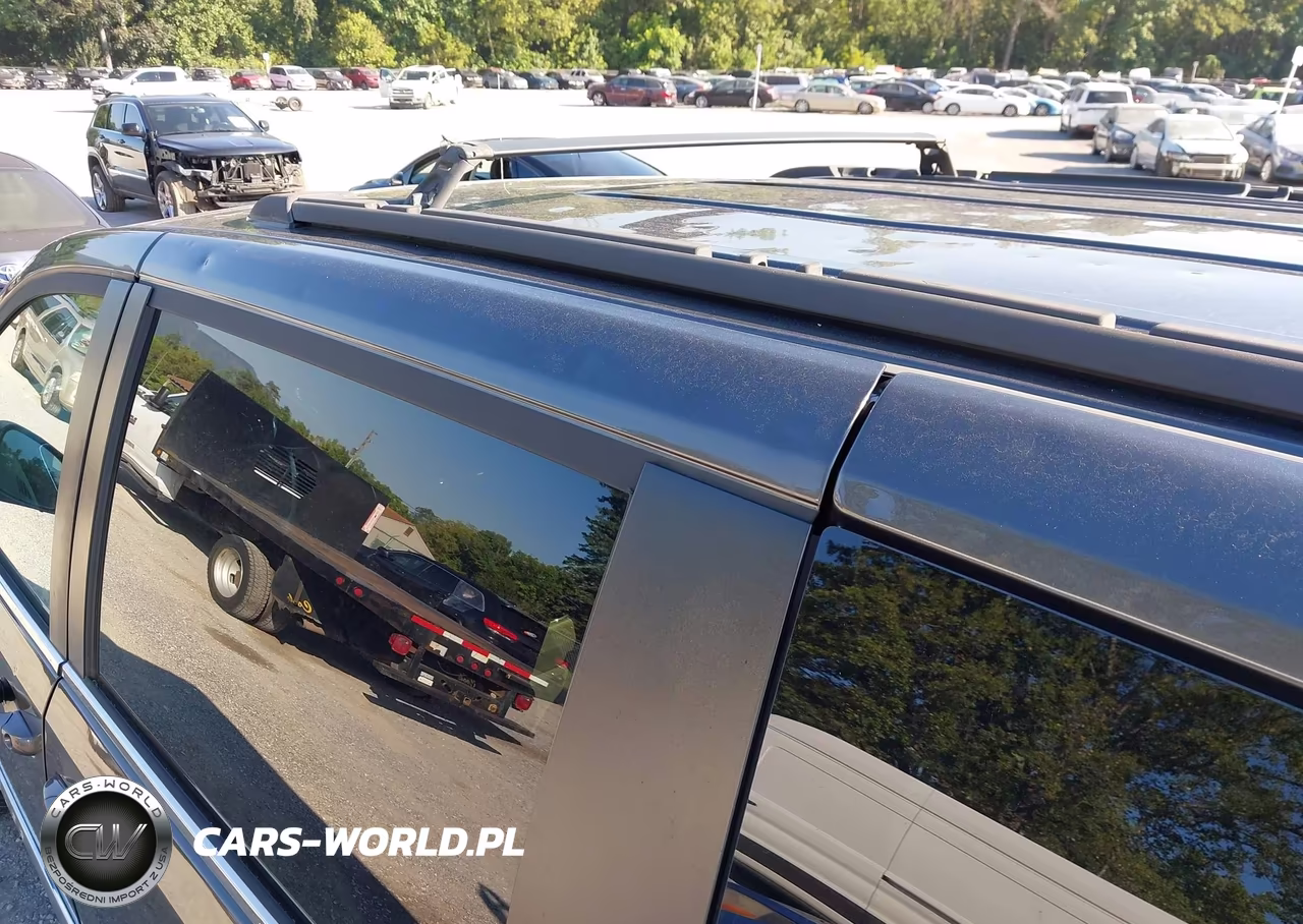 2015 Chrysler Town & Country Touring VIN:2C4RC1BG2FR626405 - 12