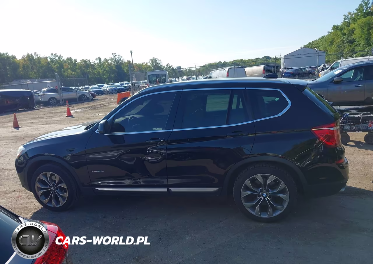 2017 BMW X3 xDrive28I VIN:5UXWX9C38H0T21942 - 14