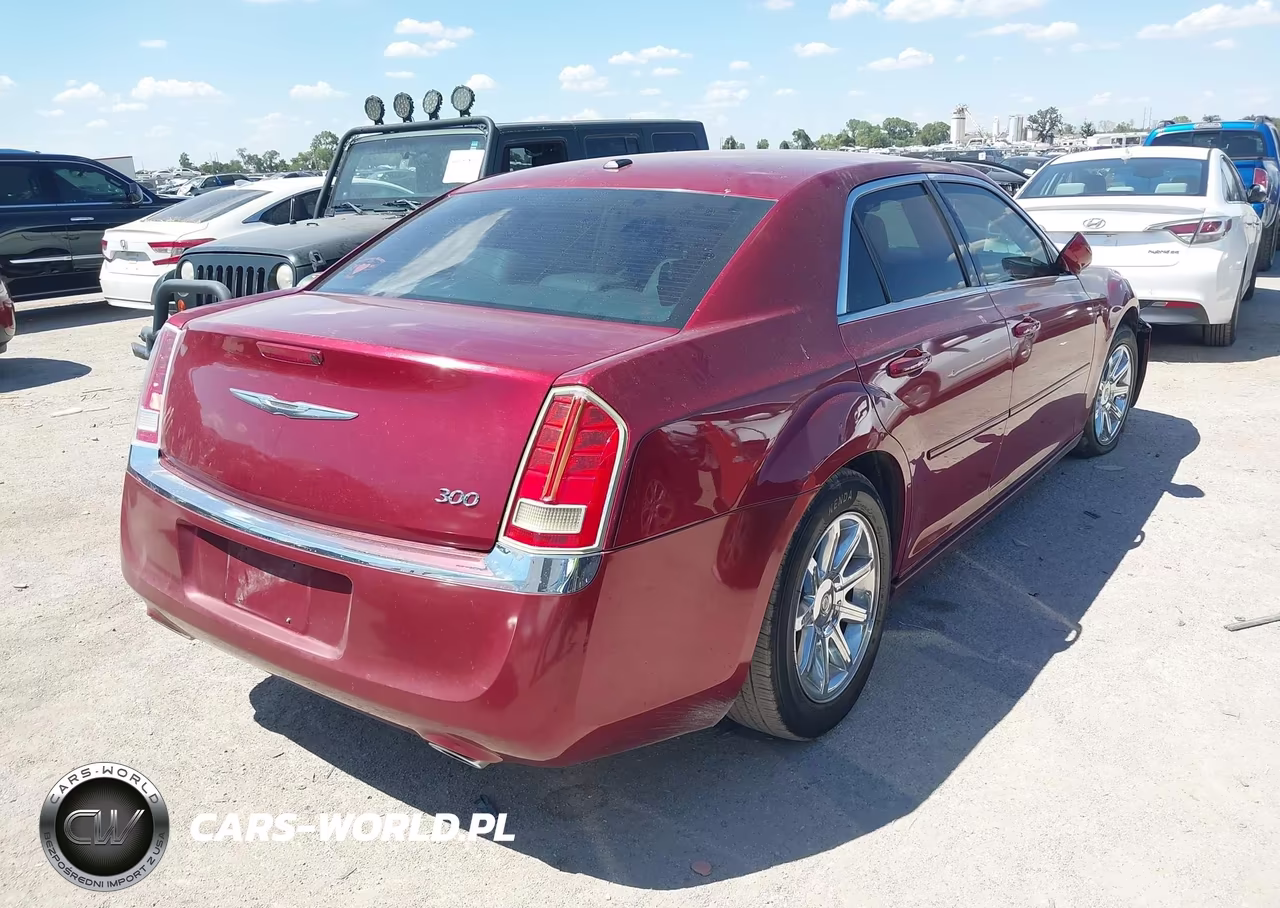 2014 Chrysler 300 VIN:2C3CCAAGXEH273010 - 4