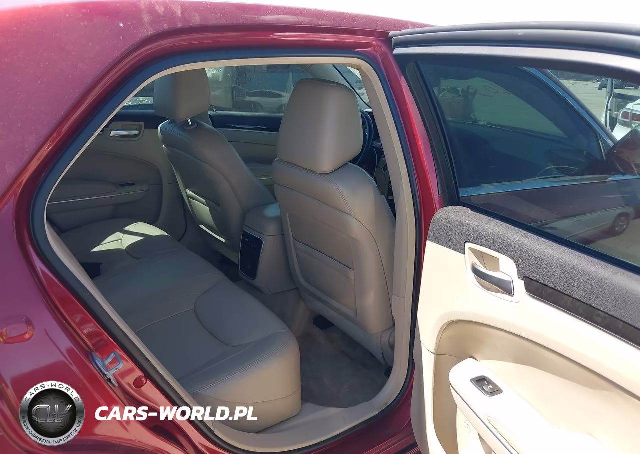 2014 Chrysler 300 VIN:2C3CCAAGXEH273010 - 8
