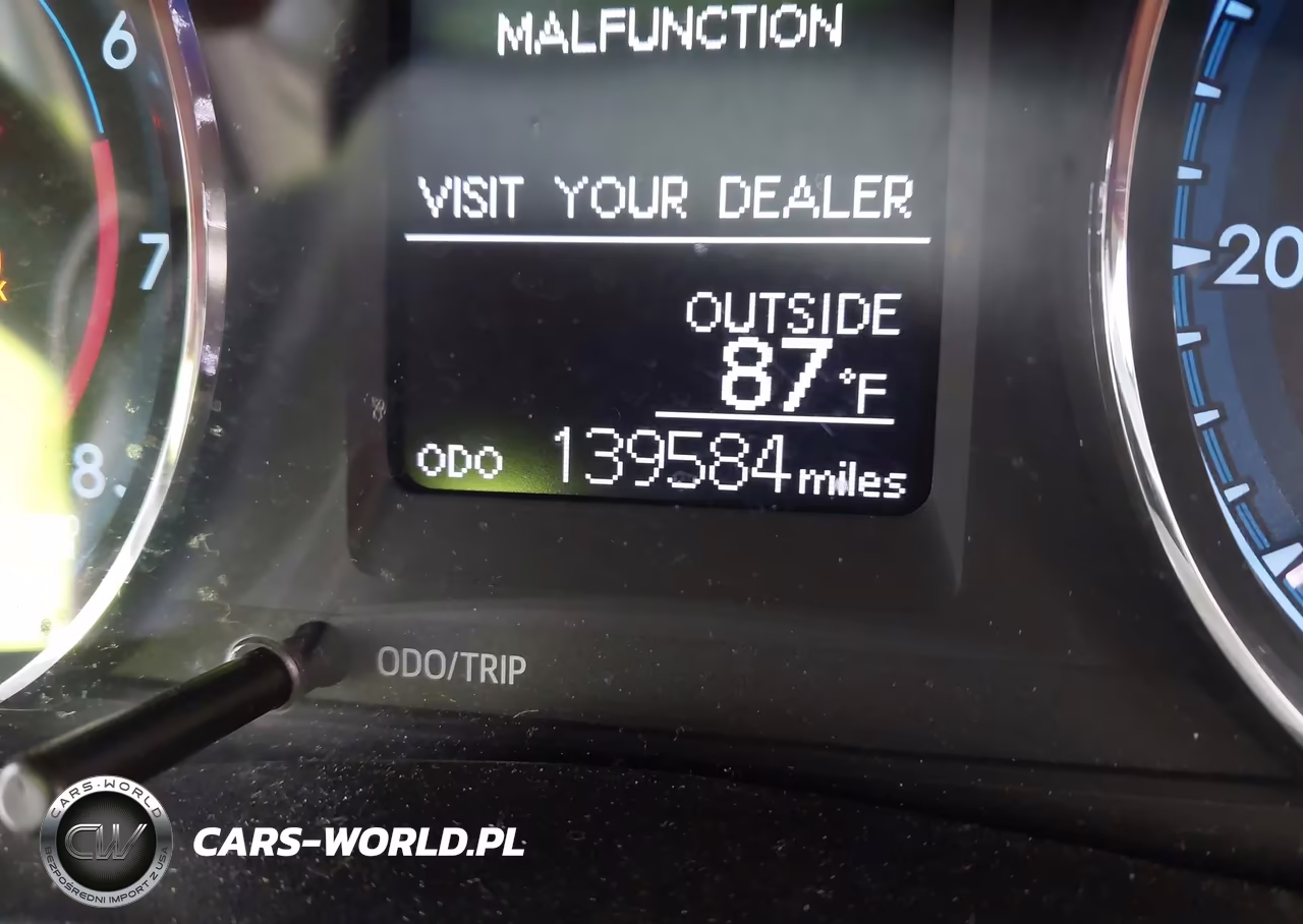 2018 Toyota Corolla Le VIN:2T1BURHE9JC115611 - 15