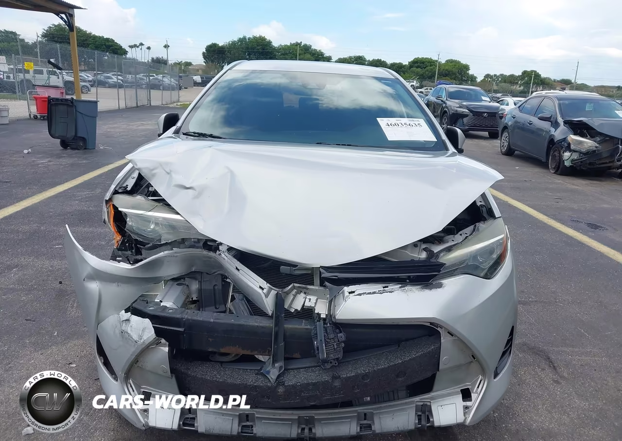 2018 Toyota Corolla Le VIN:2T1BURHE9JC115611 - 6