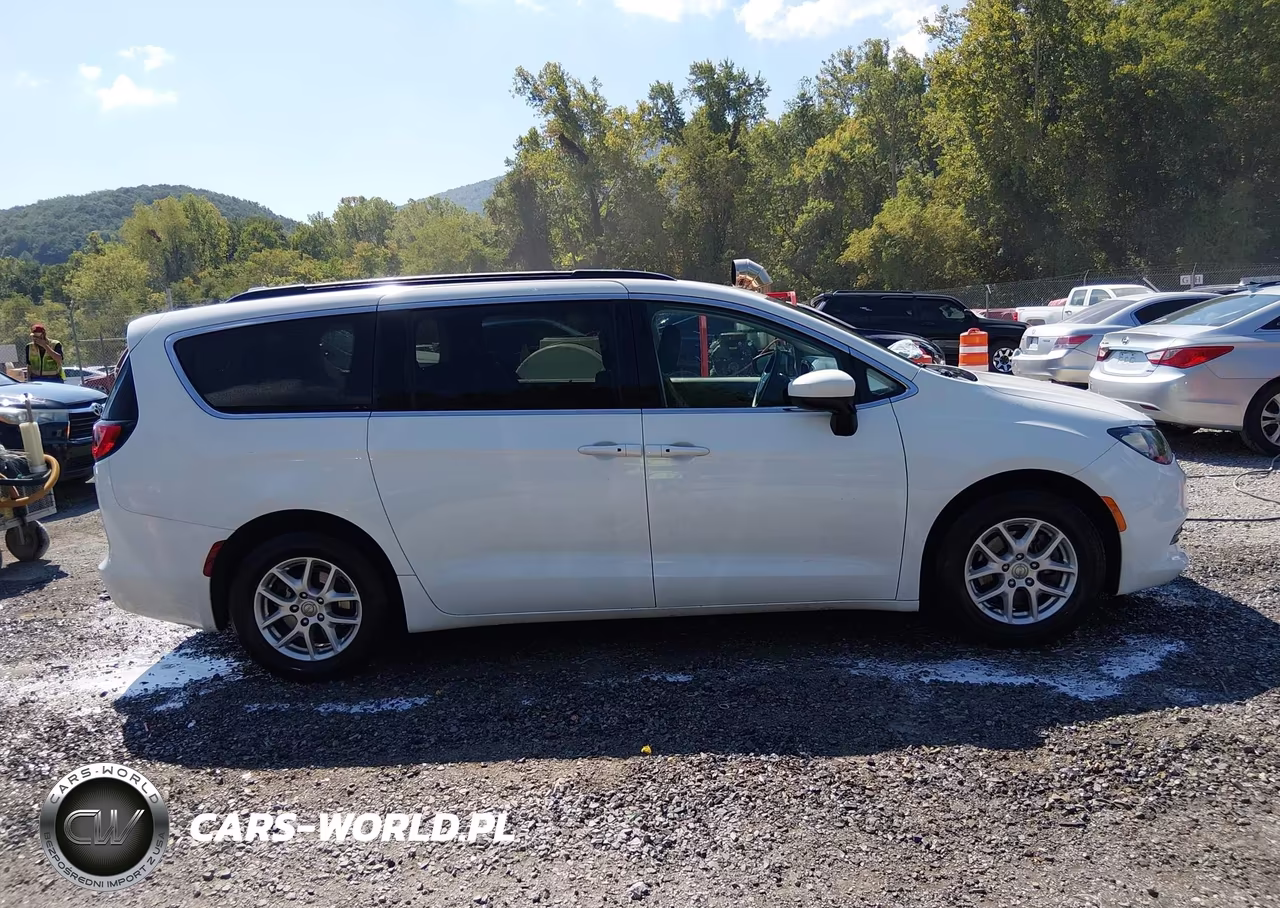 2020 Chrysler Voyager Lxi VIN:2C4RC1DGXLR262646 - 13