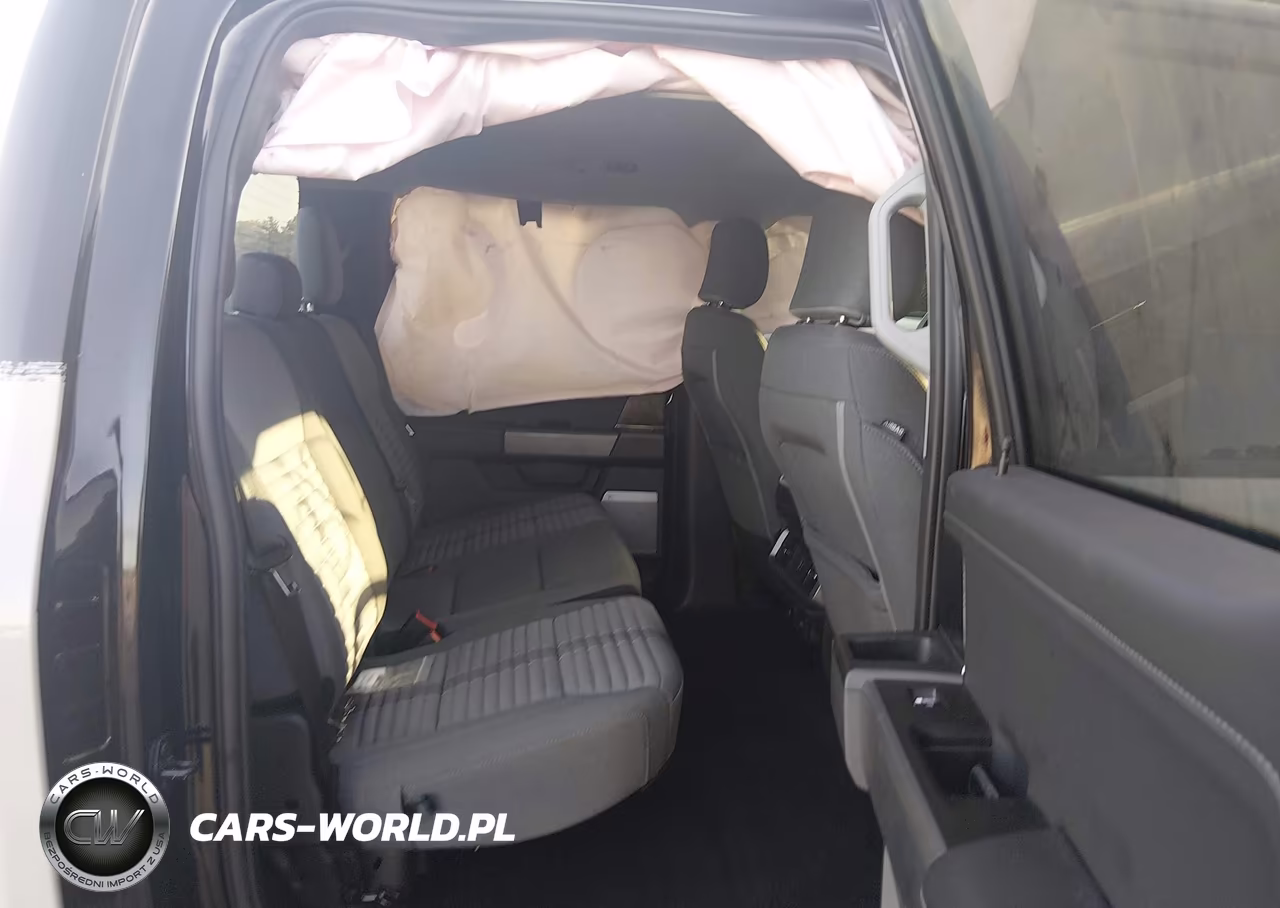 2023 Ford F-150 Xlt VIN:1FTFW1E57PKE50908 - 8
