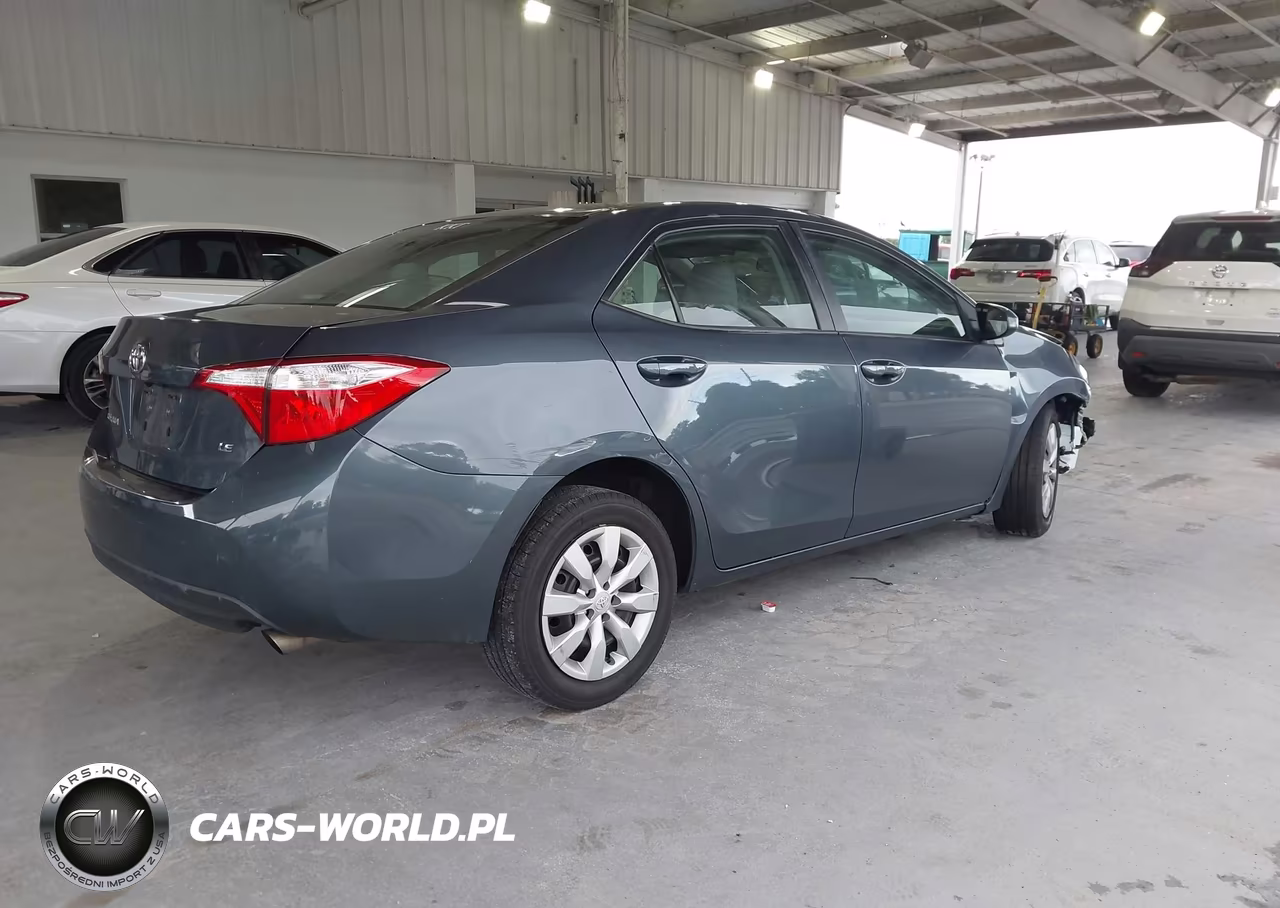2016 Toyota Corolla Le VIN:2T1BURHE5GC538596 - 4