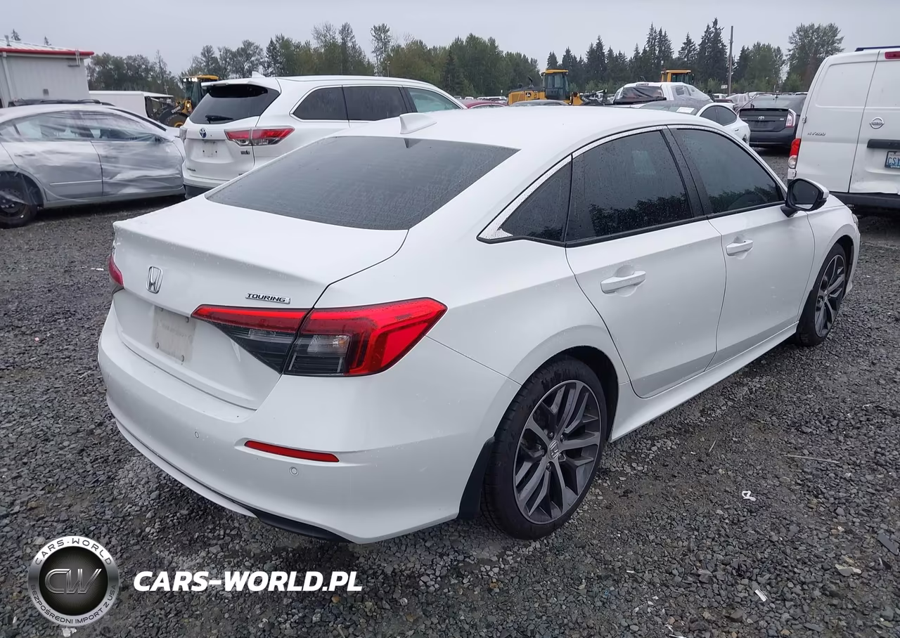 2024 Honda Civic Touring VIN:2HGFE1F91RH317755 - 4