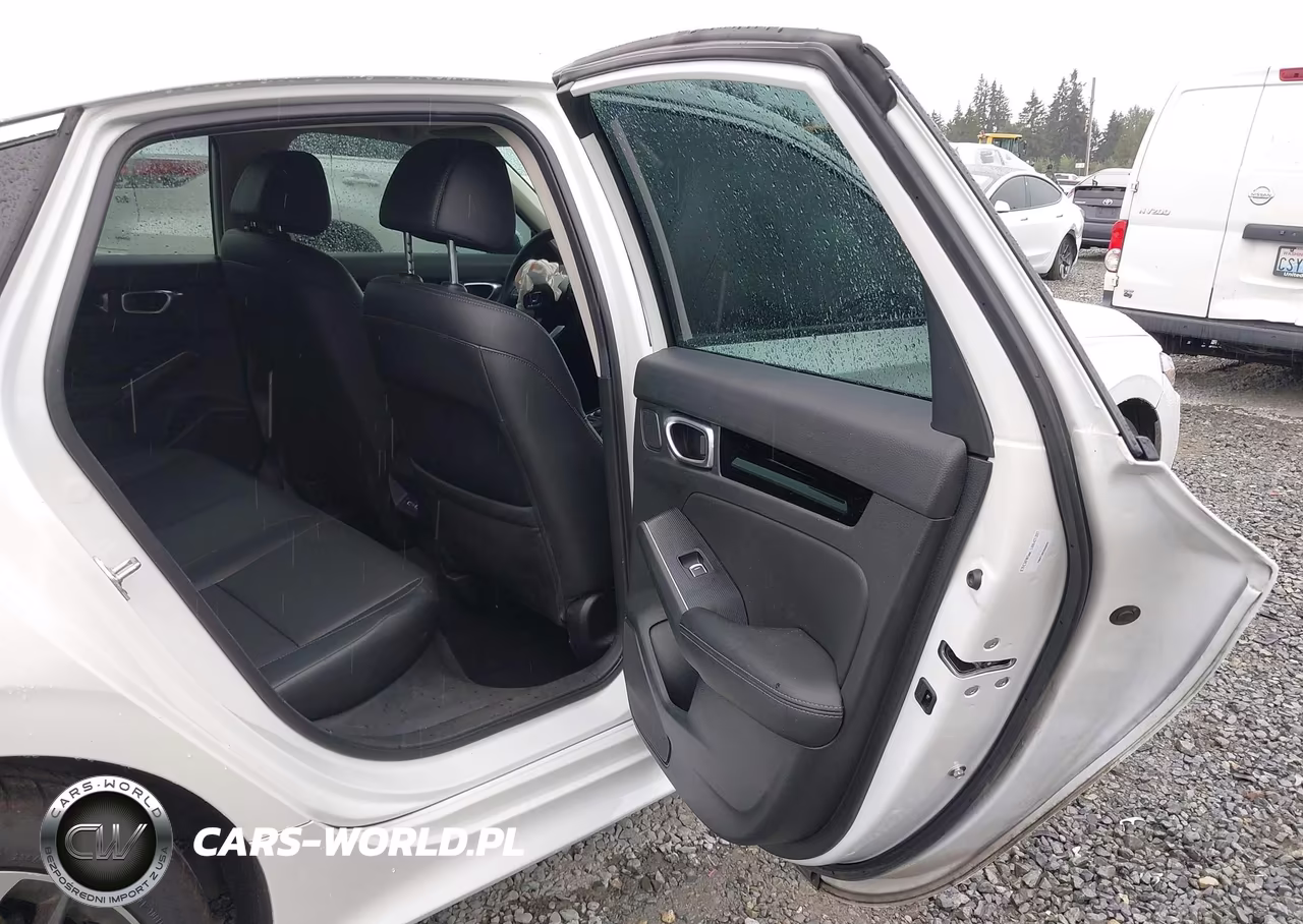 2024 Honda Civic Touring VIN:2HGFE1F91RH317755 - 8
