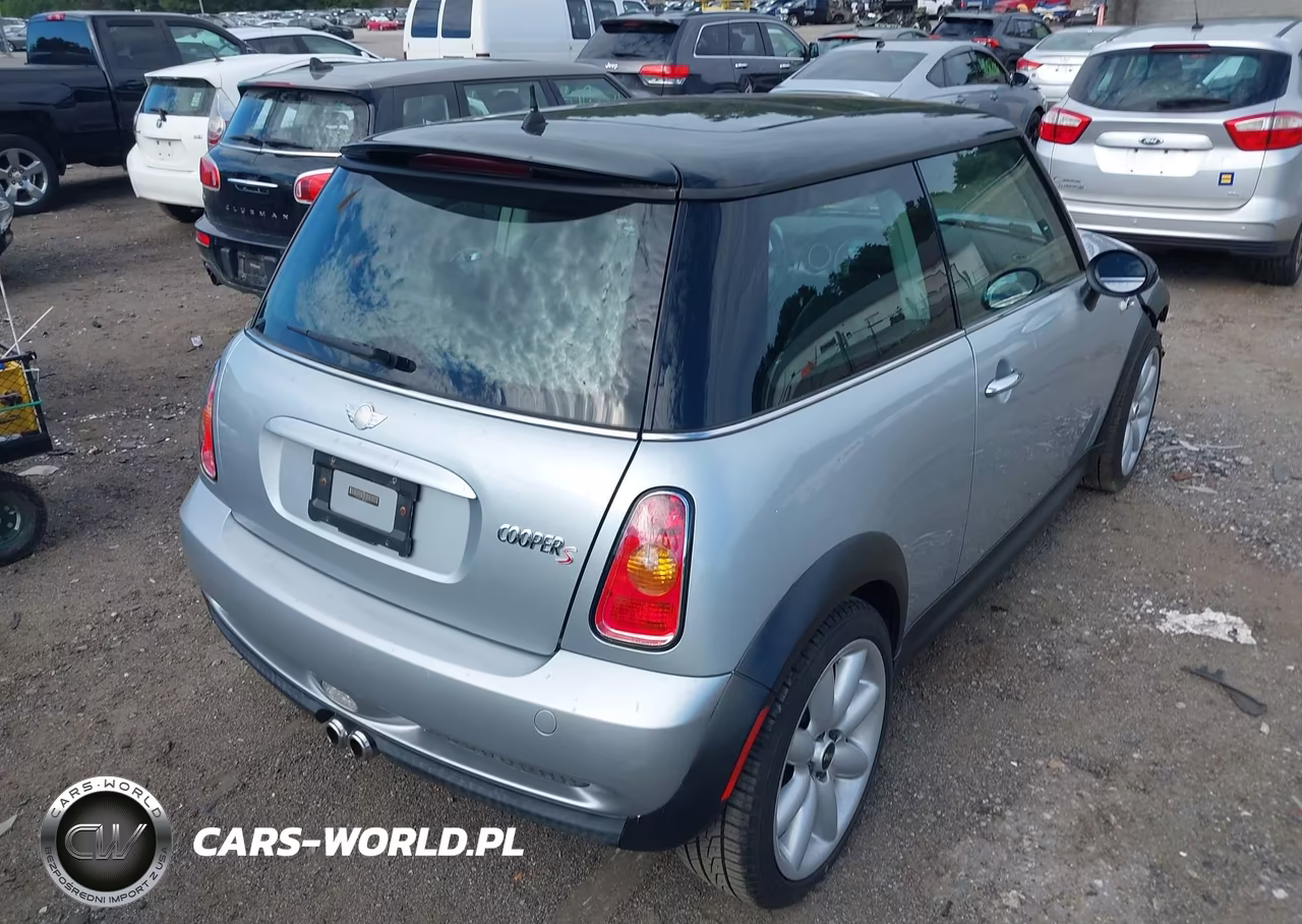 2004 Mini Cooper S VIN:WMWRE33424TD84540 - 4