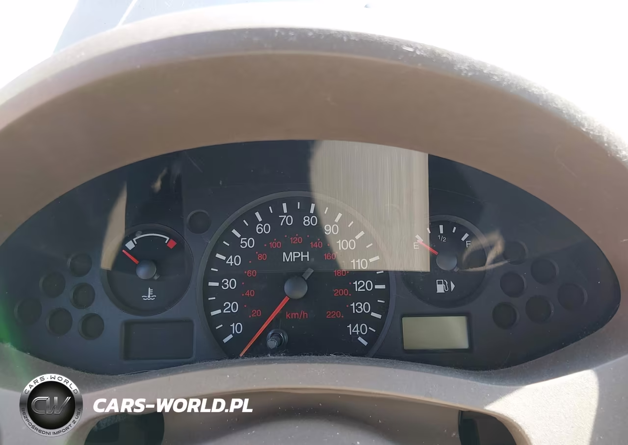 2005 Ford Focus VIN:1FAPP34N05W197937 - 6