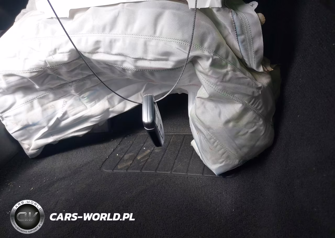 2020 BMW 330I VIN:3MW5R1J01L8B32000 - 11