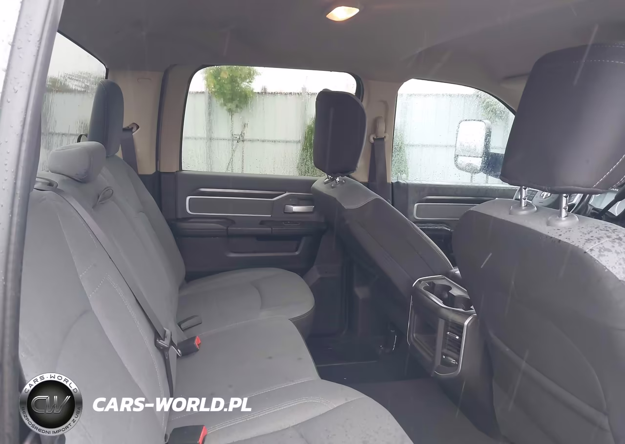 2019 Ram 3500 Big Horn 4X4 8' Box VIN:3C63RRHL2KG704731 - 6