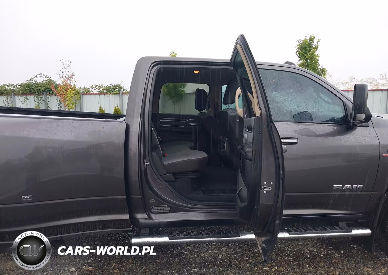 2019 Ram 3500 Big Horn 4X4 8' Box VIN:3C63RRHL2KG704731 - 7