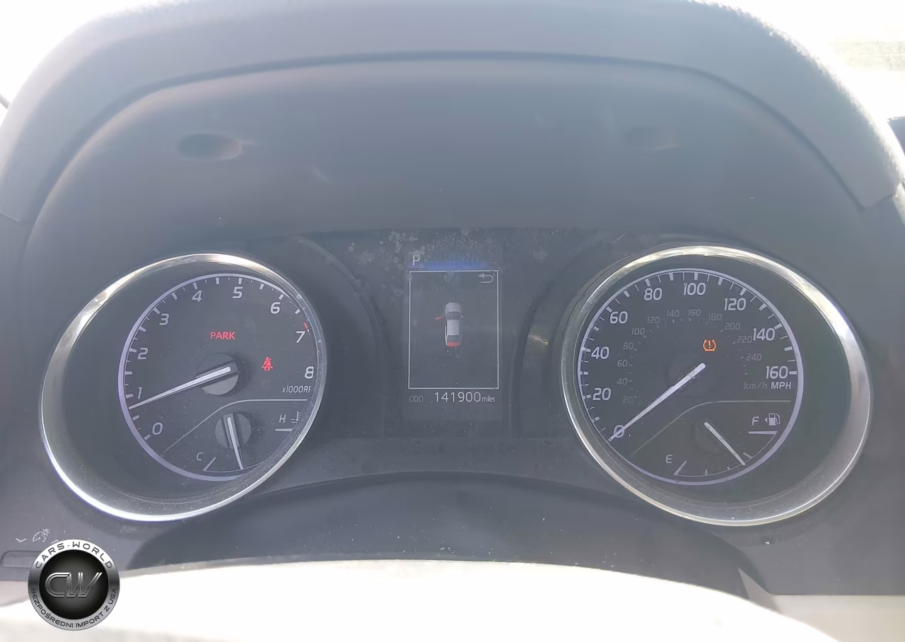 2020 Toyota Camry Le VIN:4T1C11AK1LU943071 - 7