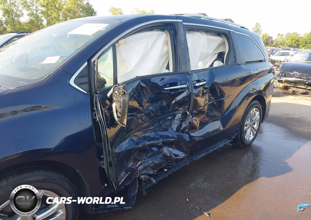 2021 Toyota Sienna Platinum VIN:5TDESKFCXMS014746 - 6