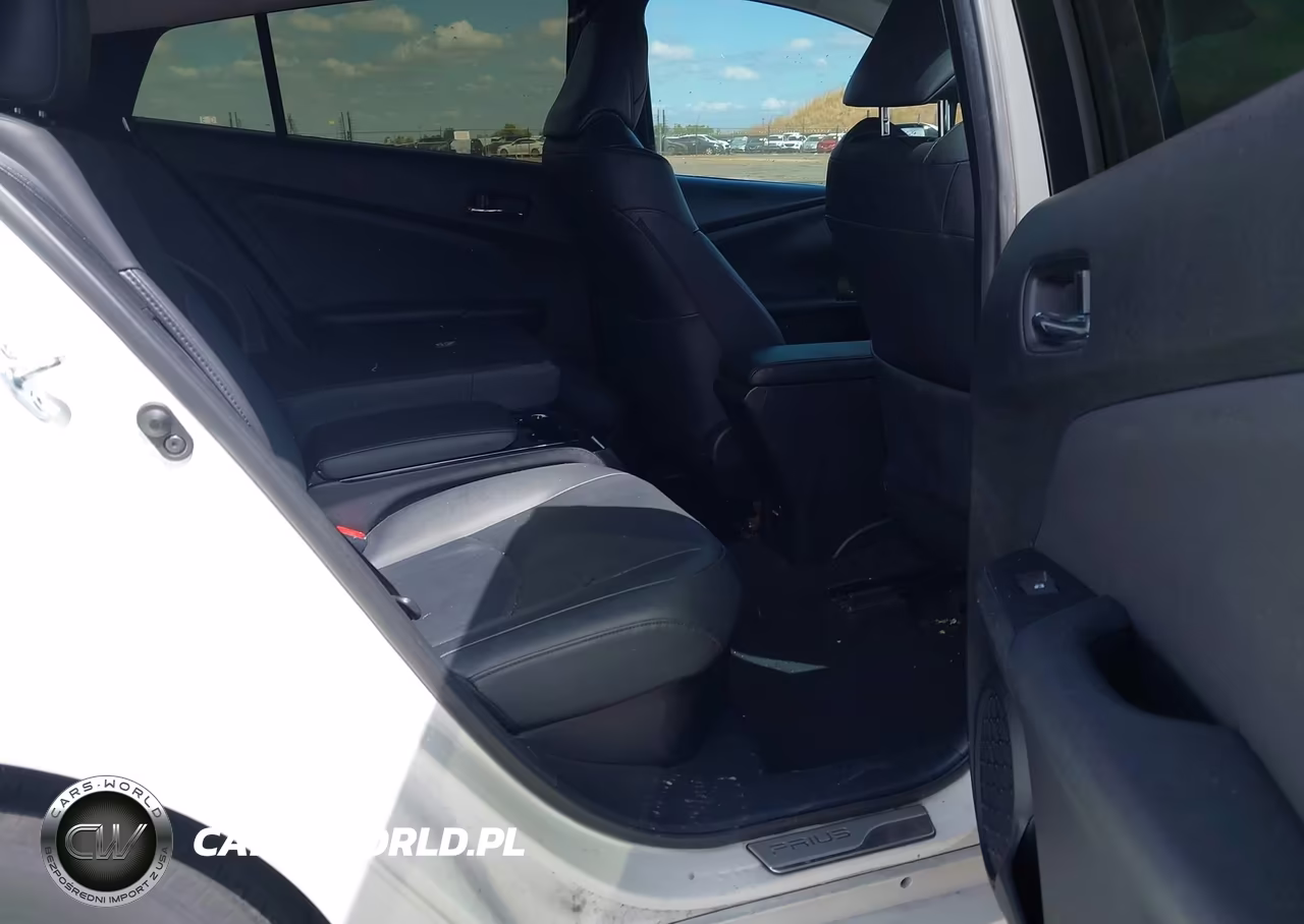 2017 Toyota Prius Prime Advanced VIN:JTDKARFP8H3059595 - 8
