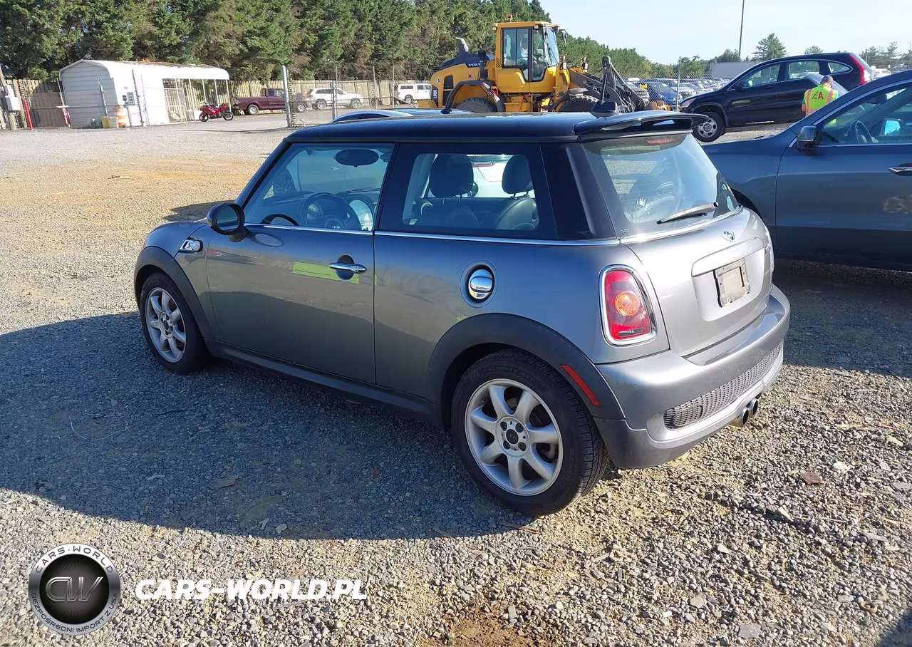 2008 Mini Cooper S VIN:WMWMF73548TT88776 - 3
