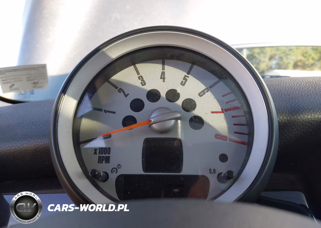 2008 Mini Cooper S VIN:WMWMF73548TT88776 - 7