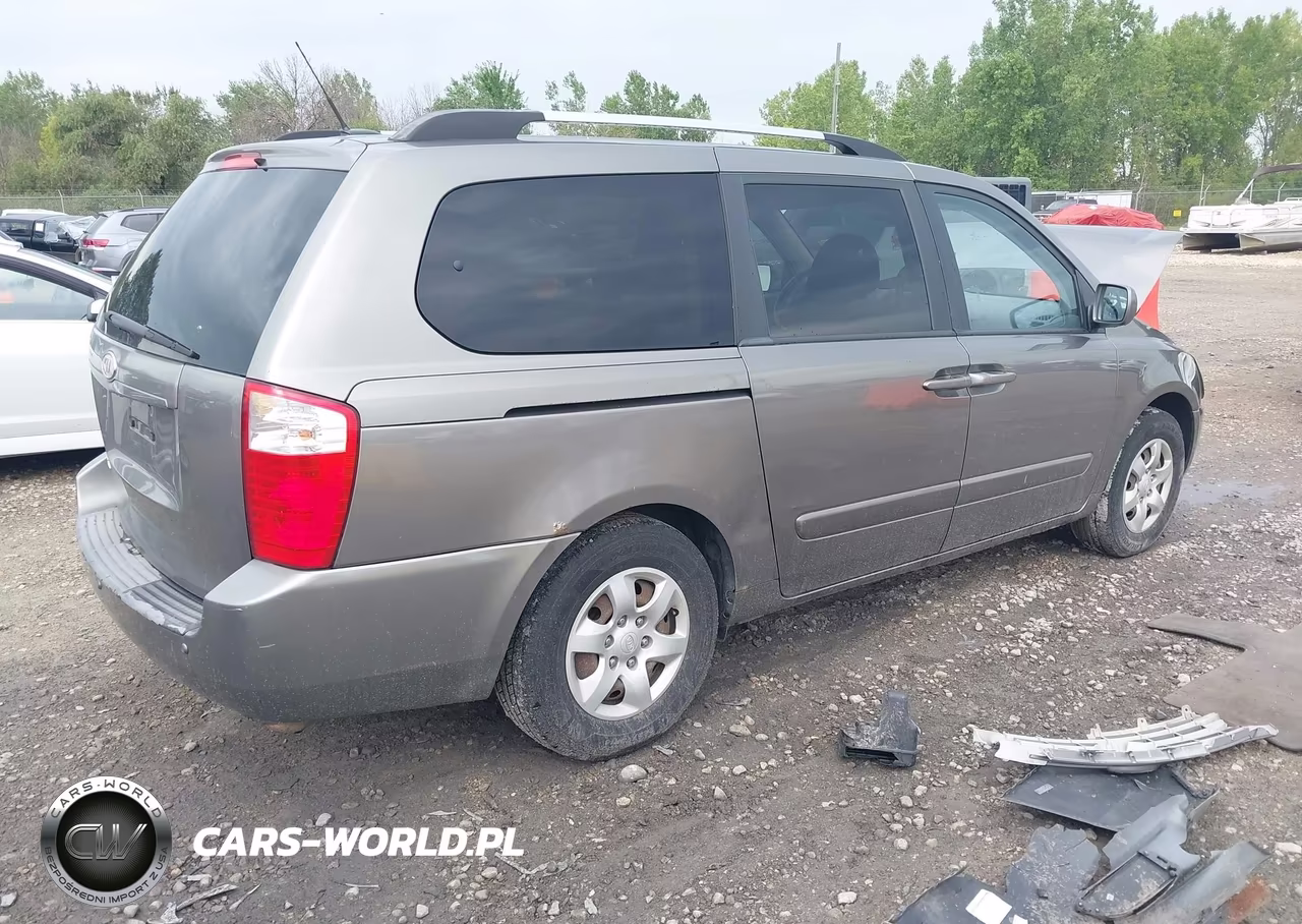 2010 Kia Sedona Lx VIN:KNDMG4C37A6355384 - 4