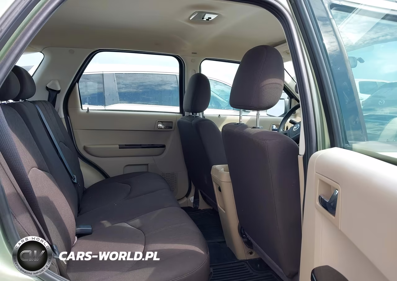 2008 Mazda Tribute I Sport VIN:4F2CZ02Z48KM09956 - 8