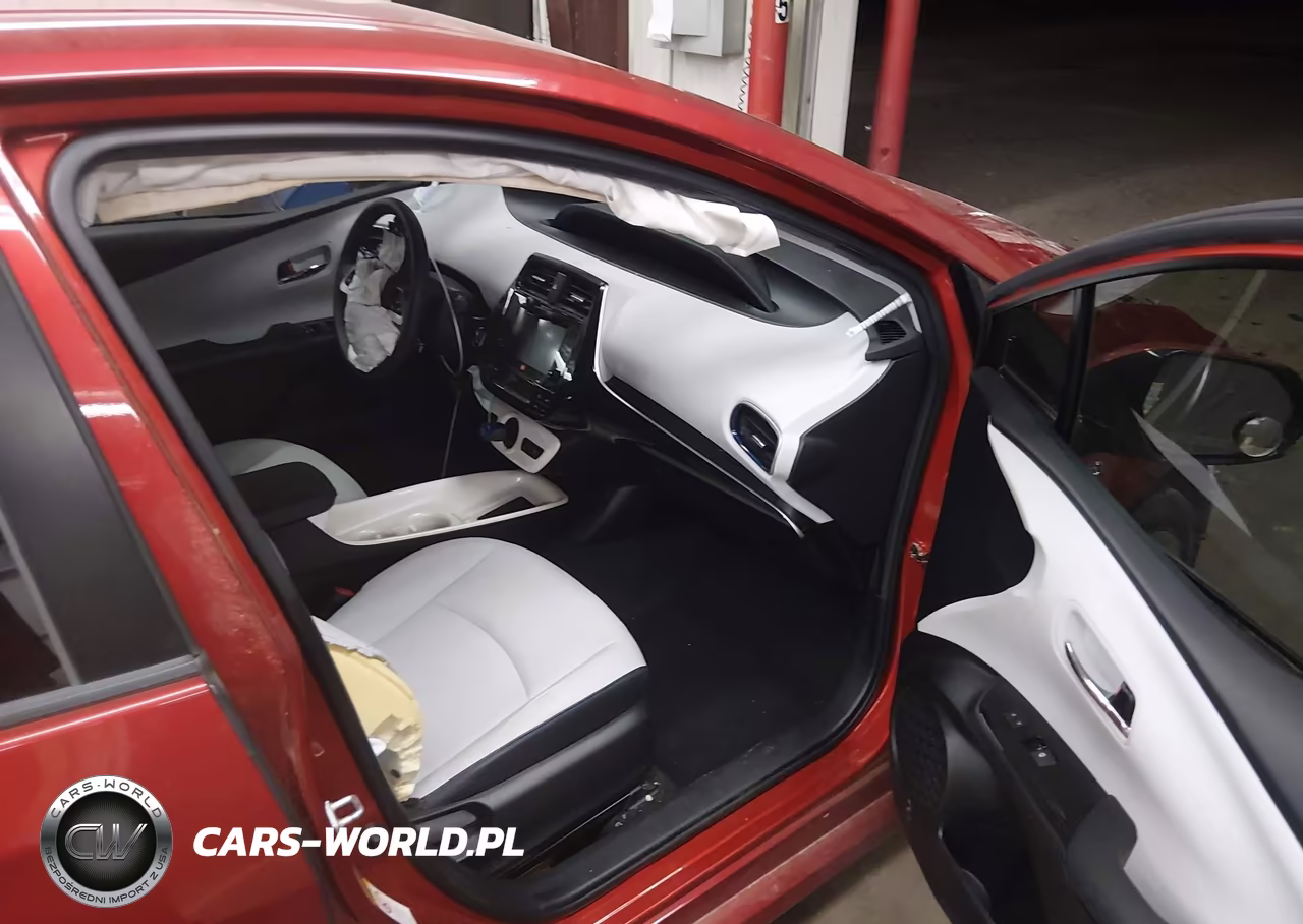 2016 Toyota Prius Four Touring VIN:JTDKARFU8G3523215 - 5