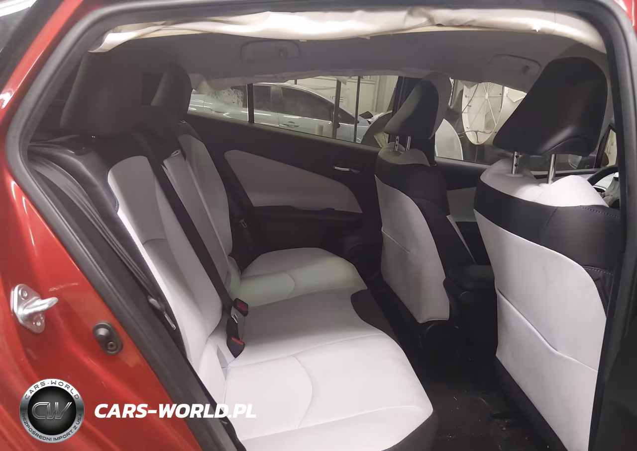 2016 Toyota Prius Four Touring VIN:JTDKARFU8G3523215 - 8