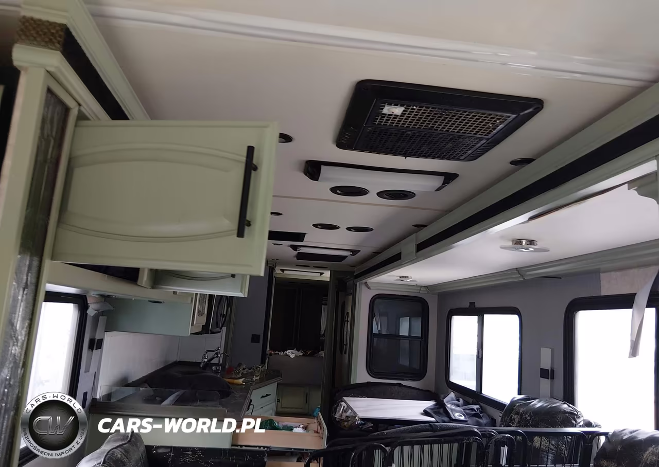 2004 Freightliner Chassis X Line Motor Home VIN:4UZAAHBS24CM94084 - 8
