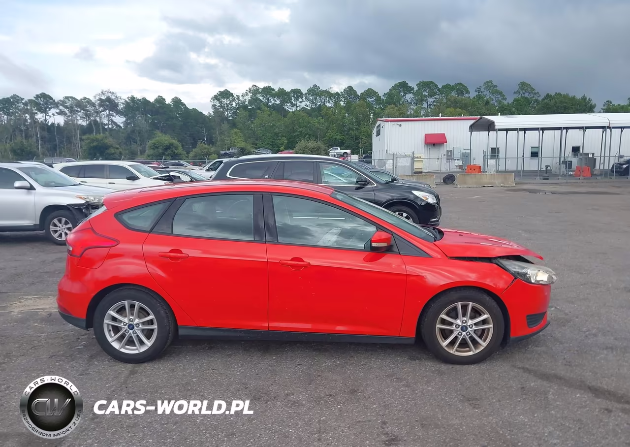 2017 Ford Focus Se VIN:1FADP3K23HL286343 - 13
