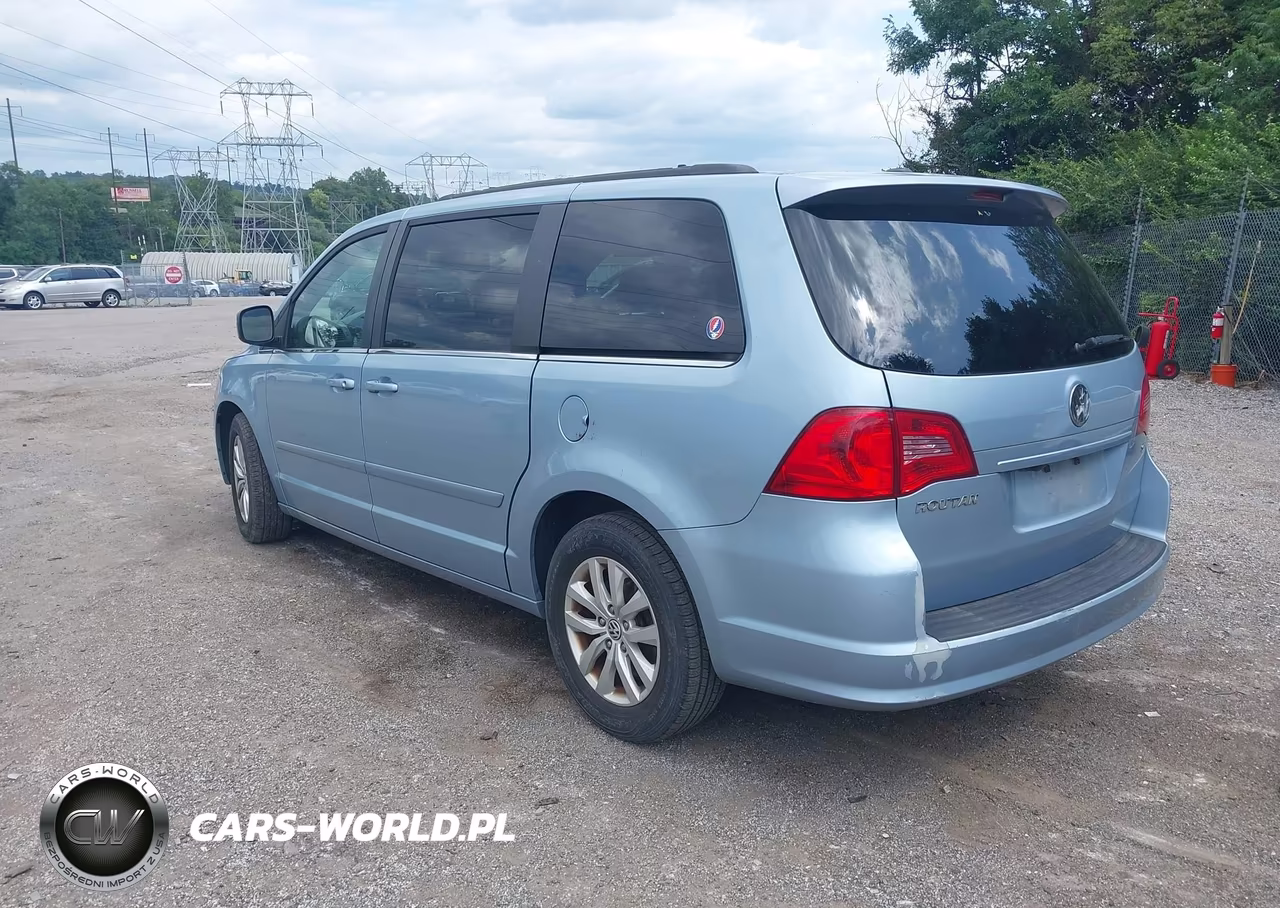 2012 Volkswagen Routan Se VIN:2C4RVABG7CR393790 - 3