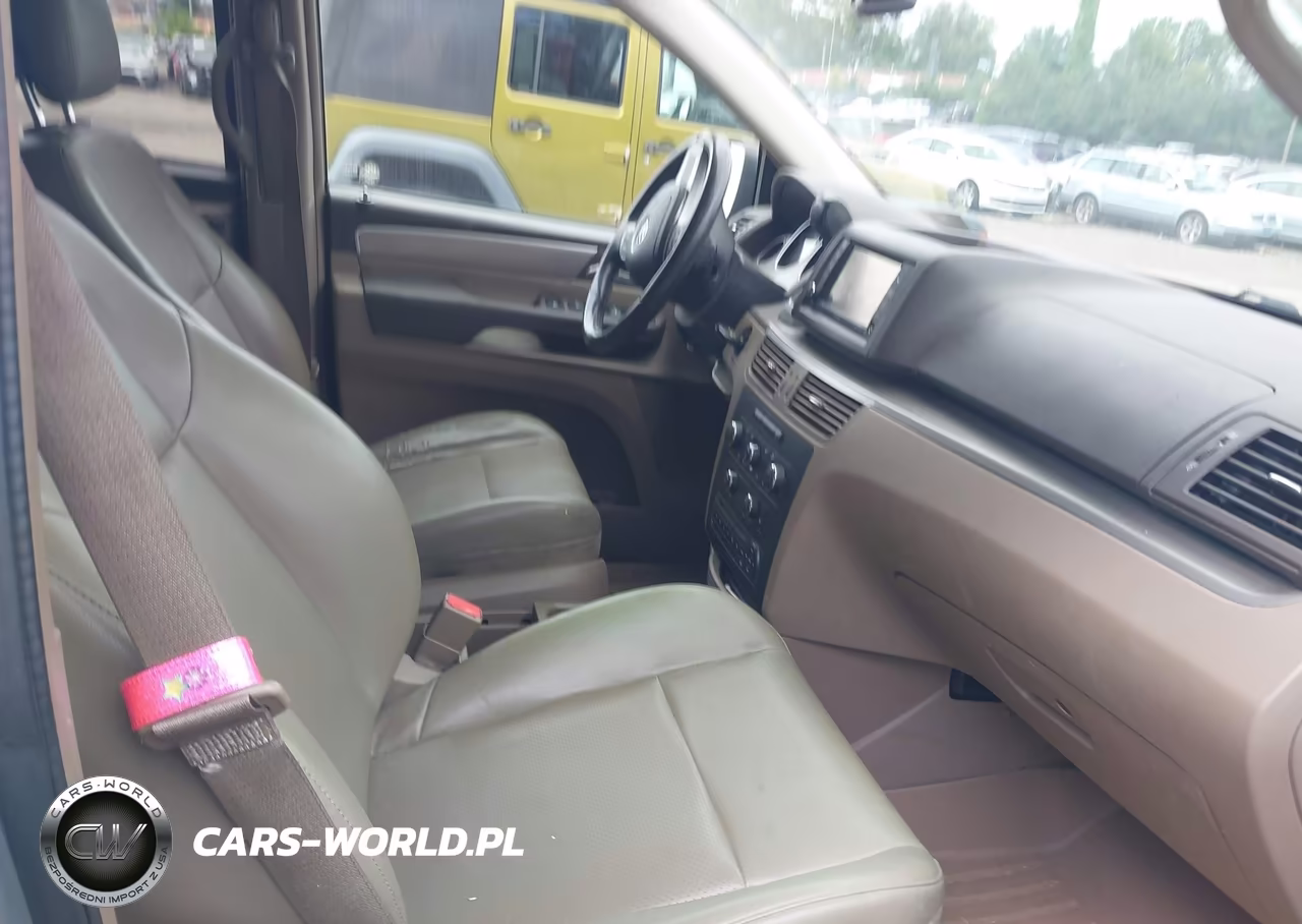 2012 Volkswagen Routan Se VIN:2C4RVABG7CR393790 - 5
