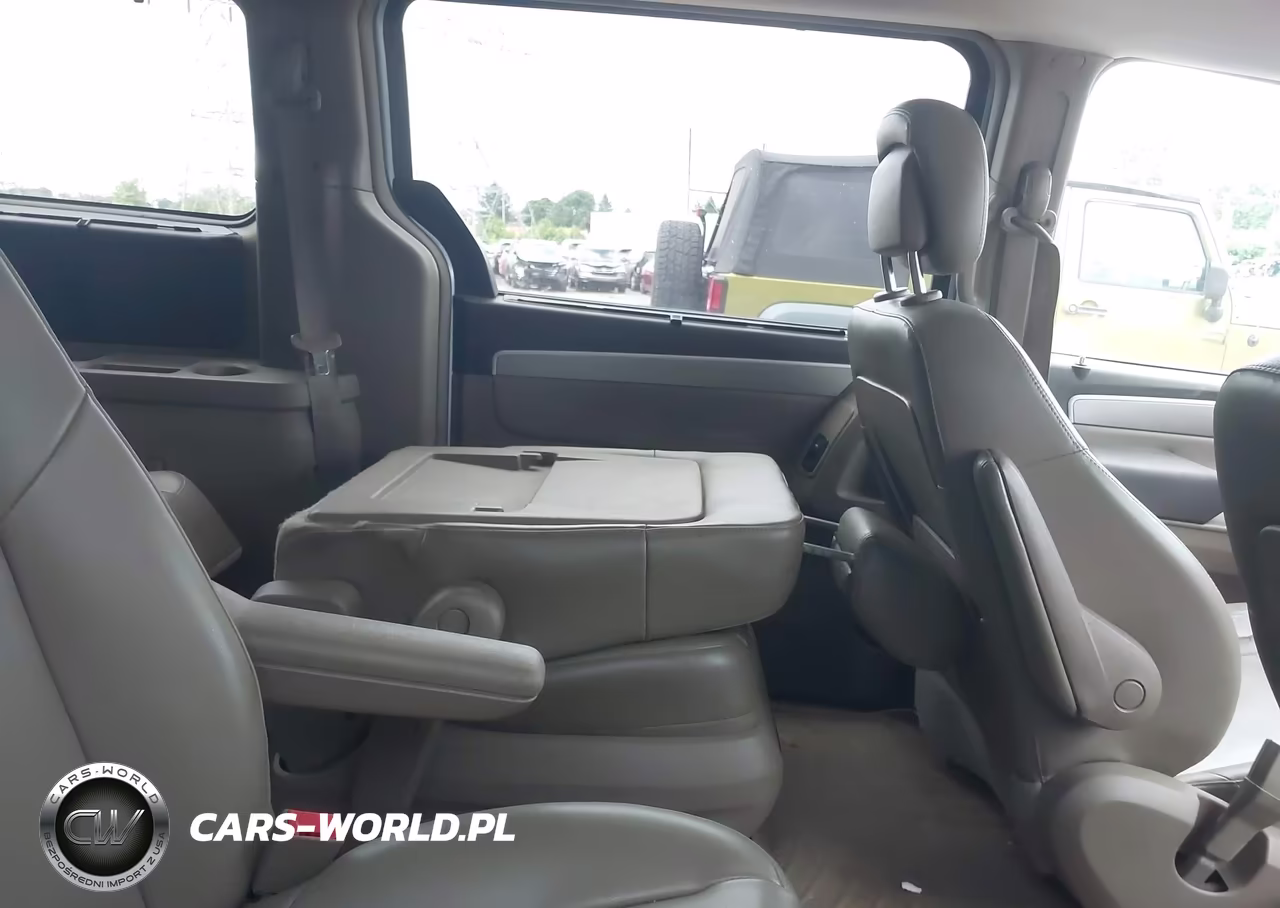 2012 Volkswagen Routan Se VIN:2C4RVABG7CR393790 - 8