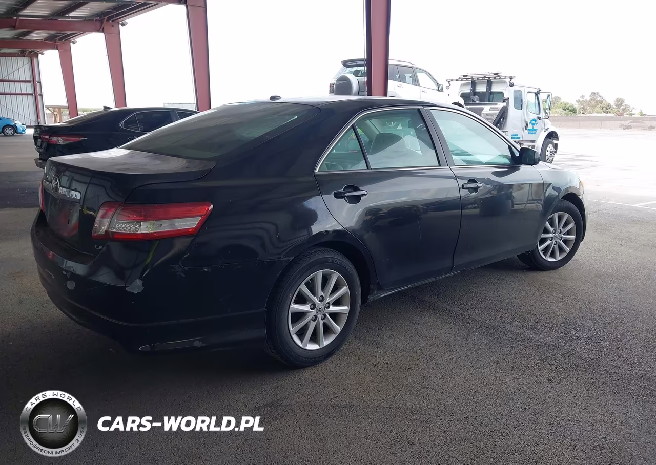 2011 Toyota Camry Xle VIN:4T1BF3EK4BU664828 - 4