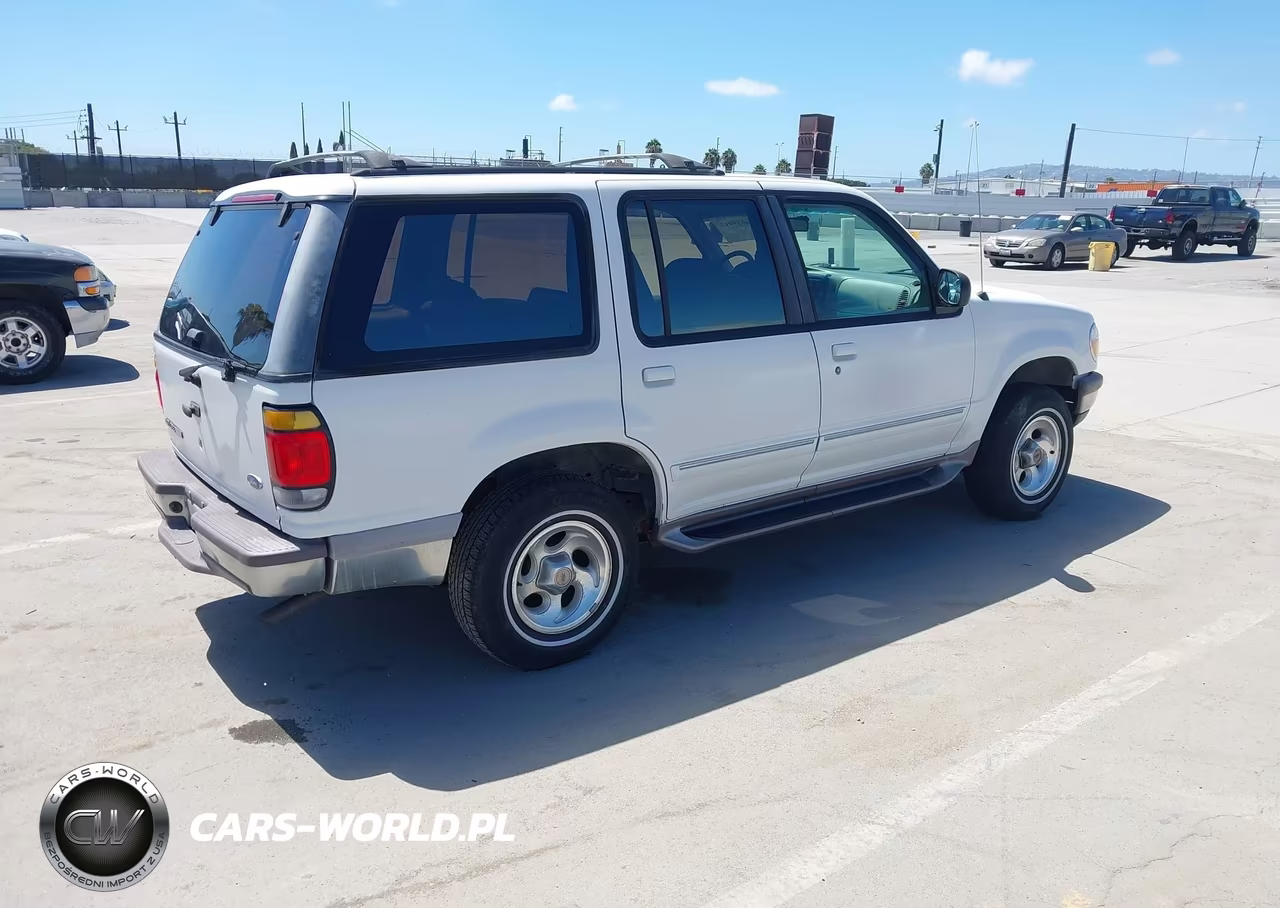 1996 Ford Explorer VIN:1FMDU32X1TUA71654 - 4