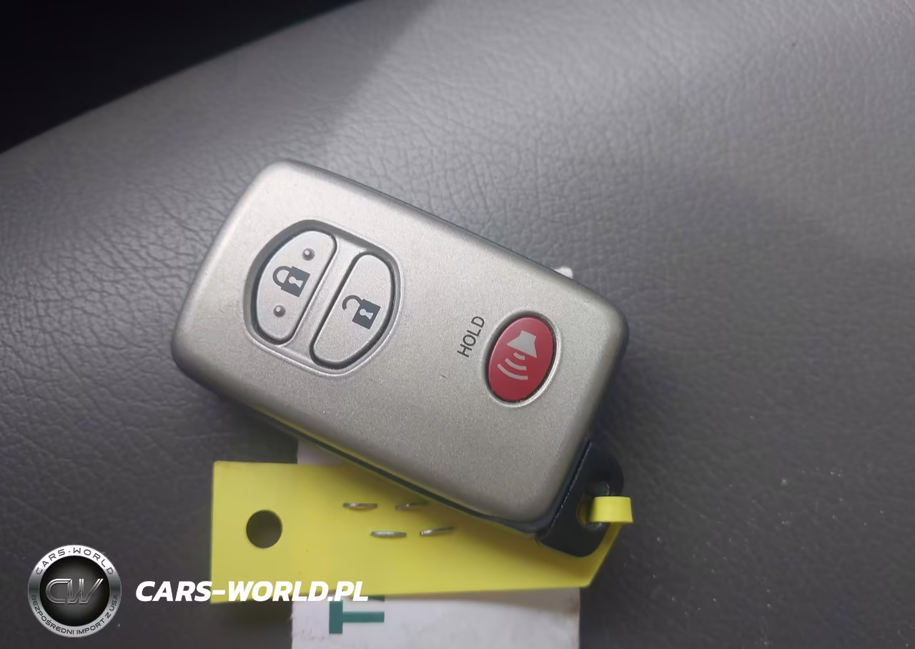 2013 Toyota Prius Two VIN:JTDKN3DU7D1681993 - 11