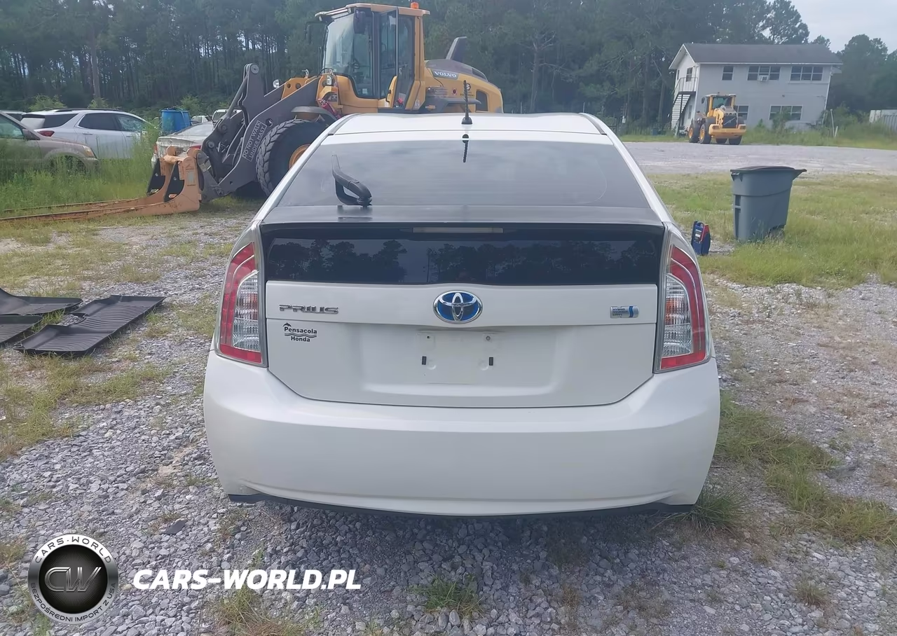 2013 Toyota Prius Two VIN:JTDKN3DU7D1681993 - 17