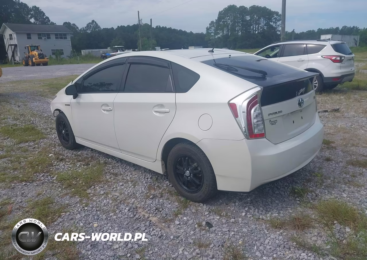 2013 Toyota Prius Two VIN:JTDKN3DU7D1681993 - 3