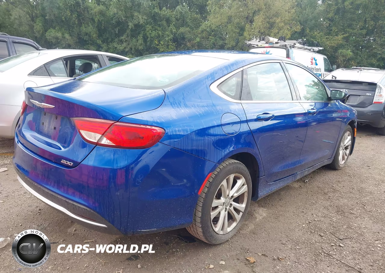 2015 Chrysler 200 Limited VIN:1C3CCCAB1FN570742 - 4