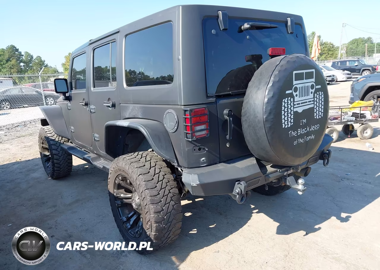 2012 Jeep Wrangler Unlimited Sahara VIN:1C4BJWEG8CL169393 - 3