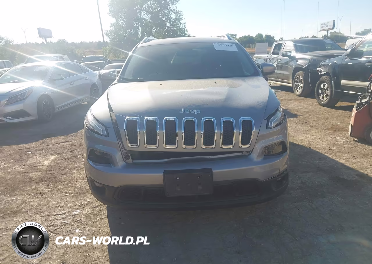 2016 Jeep Cherokee Latitude VIN:1C4PJLCS4GW108235 - 13