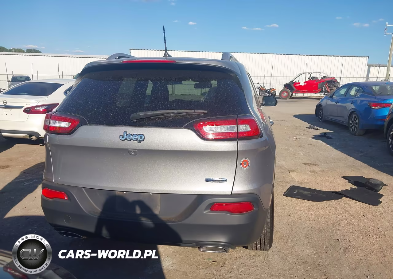 2016 Jeep Cherokee Latitude VIN:1C4PJLCS4GW108235 - 17