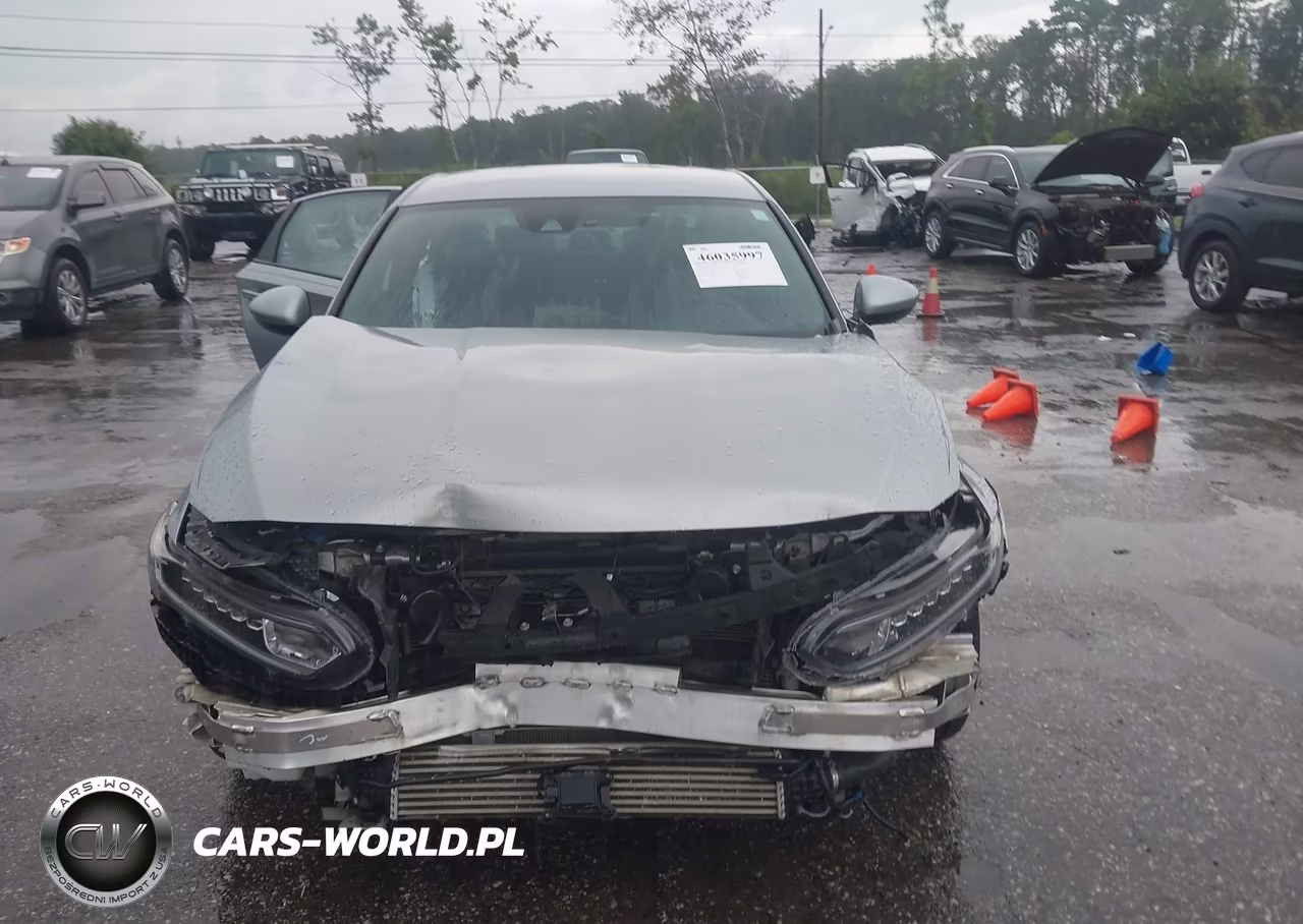 2018 Honda Accord Sport VIN:1HGCV1F30JA223559 - 12